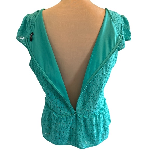 Ann Taylor Shirt Womens 12 Green Lace Blouse Turquoise Floral Peplum Cap Sleeve. - Picture 4 of 15